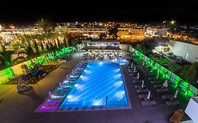 Nicholas Color Hotel